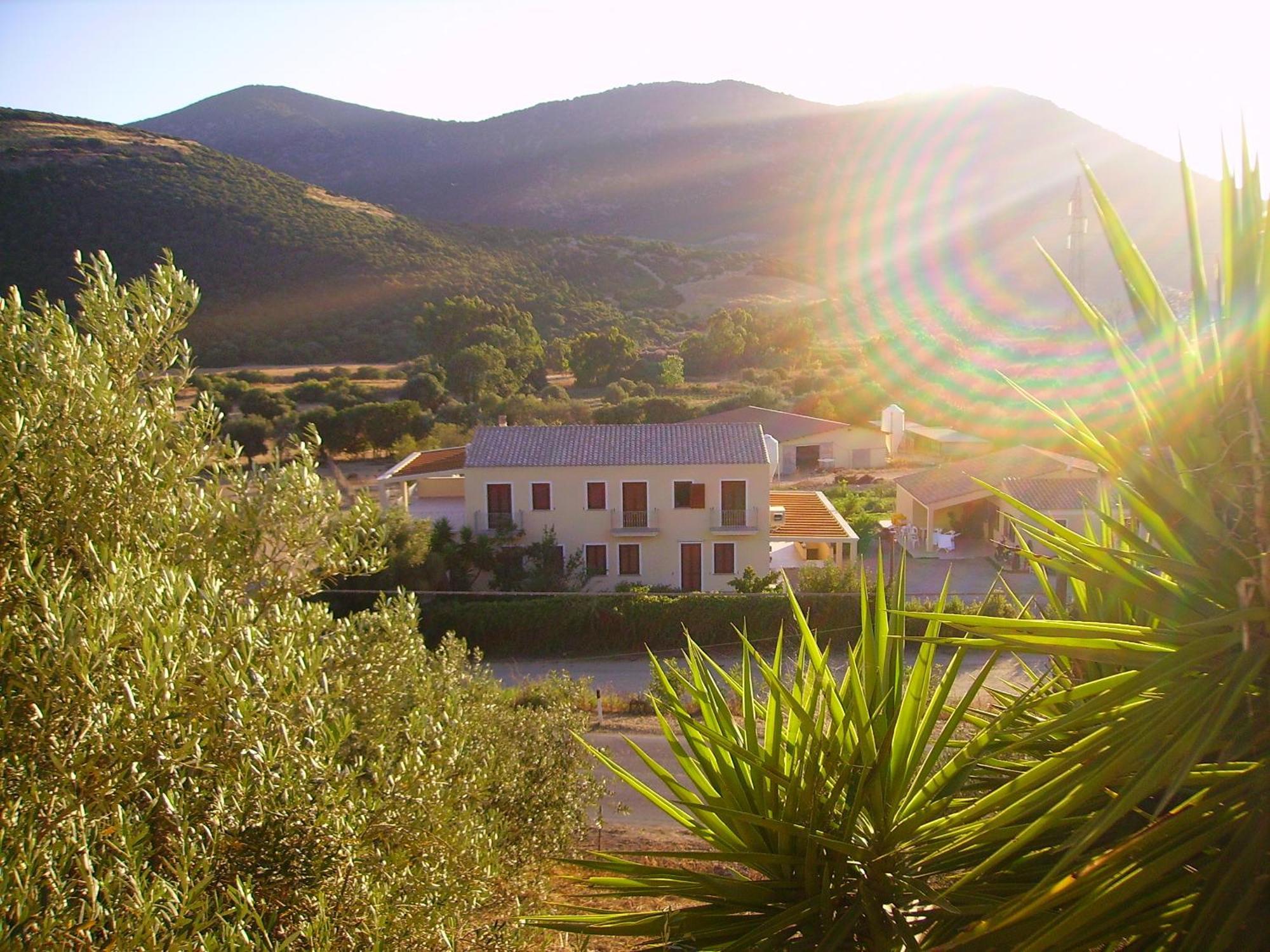 Agriturismo La Grotta Del Tesoro 산타디 외부 사진